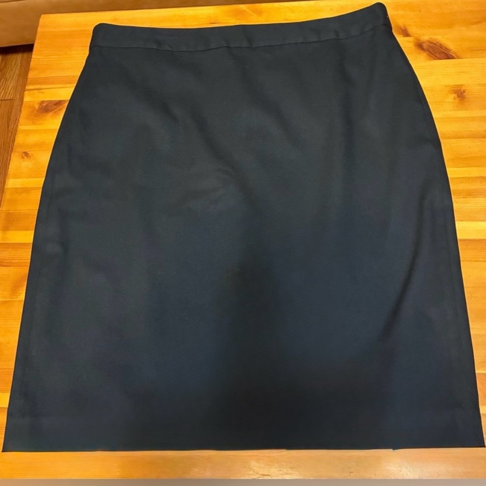 Banana Republic Black Straight Pencil Skirt